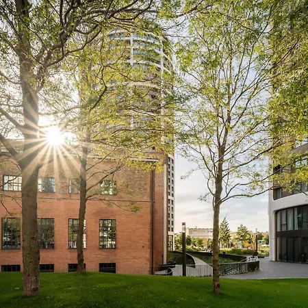 Sky Park Deluxe - Castle View - Free Parking Apartament *