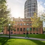 Sky Park Deluxe - Castle View - Free Parking شقة *