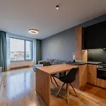 Sky Park Deluxe - Castle View - Free Parking