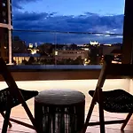 Sky Park Deluxe - Castle View - Free Parking * براتسيلافا